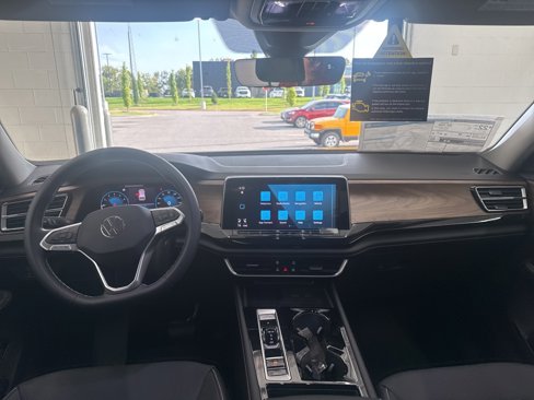 New 2026 Volkswagen Atlas SE image 10