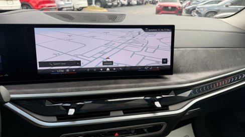 Used 2025 BMW X7 xDrive40i image 60