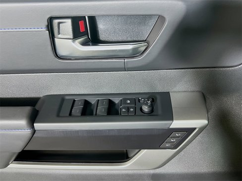 Certified 2025 Toyota Tundra Platinum image 18