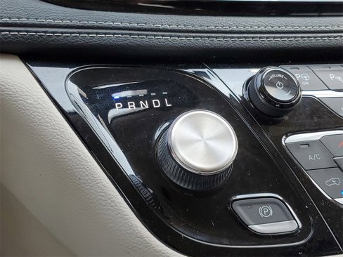 Used 2023 Chrysler Pacifica Touring-L image 24