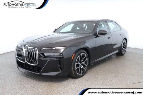 Used 2024 BMW 740i image 1