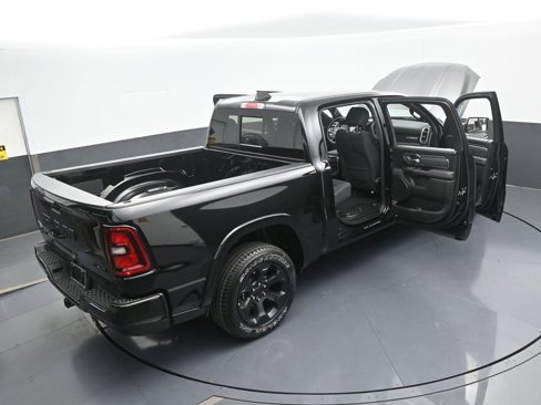 New 2025 RAM 1500 4x4 Crew Cab image 64