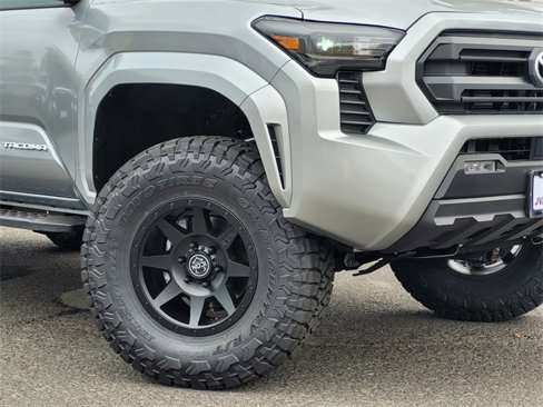 New 2025 Toyota Tacoma SR5 image 3