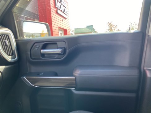 Used 2022 Chevrolet Silverado 1500 LT Trail Boss w/ Bed Protection Package image 7