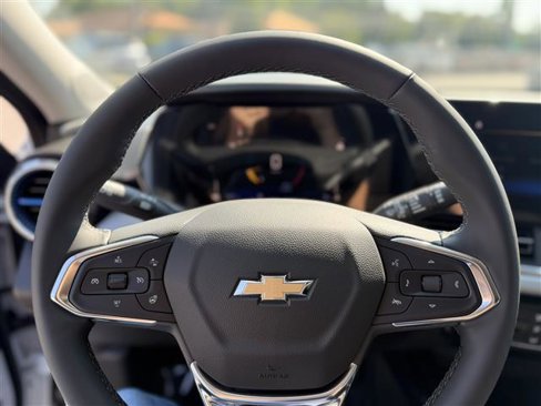 New 2025 Chevrolet Trax LT w/ LT Convenience Package image 16