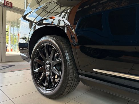 Used 2024 Cadillac Escalade Premium Luxury Platinum image 10