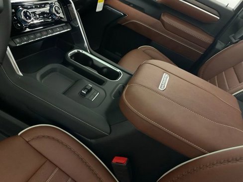 New 2025 GMC Sierra 2500 Denali Ultimate w/ Max Trailering Package image 14