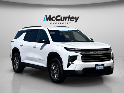 Certified 2025 Chevrolet Traverse LT image 1