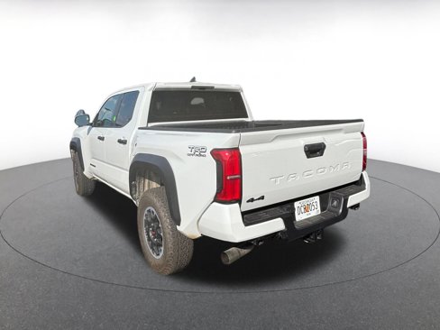 Used 2025 Toyota Tacoma SR image 4