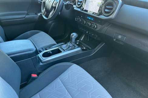 Used 2021 Toyota Tacoma TRD Off-Road image 18