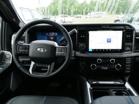 New 2025 Ford F350 Platinum w/ FX4 Off-Road Package image 17