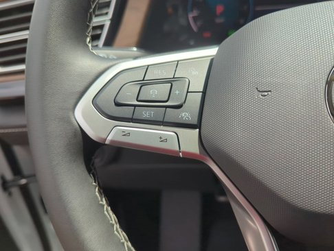 New 2025 Volkswagen Atlas SE image 15