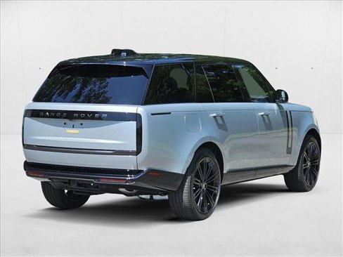 New 2025 Land Rover Range Rover Long Wheelbase SE image 2