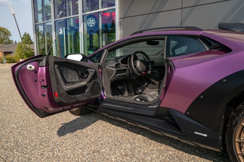Used 2024 Lamborghini Huracan Sterrato image 24