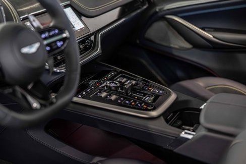 Used 2025 Aston Martin DBX 707 image 23