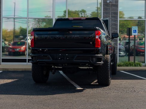 Used 2022 Chevrolet Silverado 1500 RST w/ Redline Edition image 6