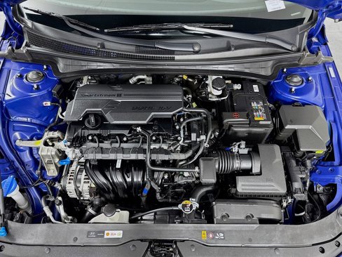 Used 2025 Hyundai Elantra Sport w/ Cargo Package image 29
