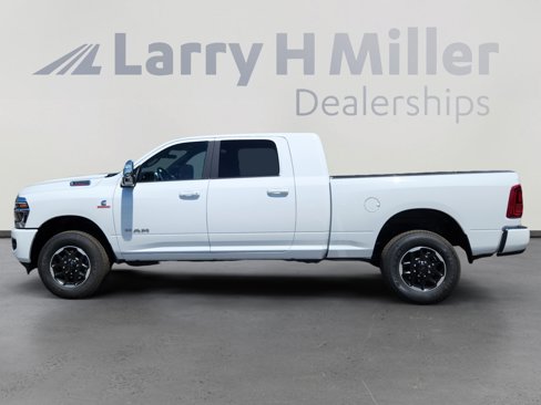 New 2025 RAM 3500 Laramie image 2