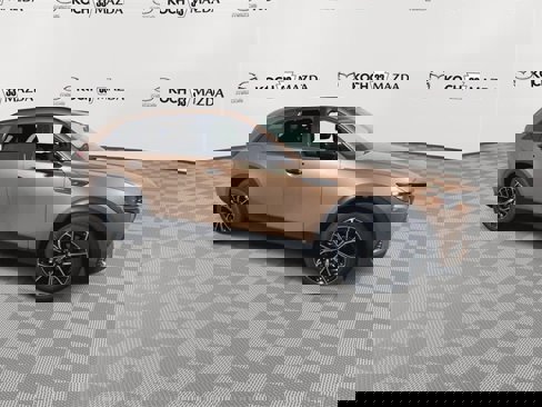 New 2025 MAZDA CX-70 Plug-In Hybrid w/ Premium Pkg image 2