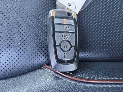 Used 2023 Ford F150 Lariat image 34