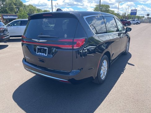 New 2026 Chrysler Pacifica Select image 7