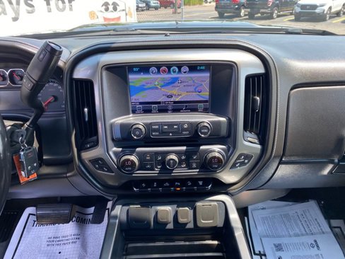 Used 2018 Chevrolet Silverado 3500 LTZ image 12