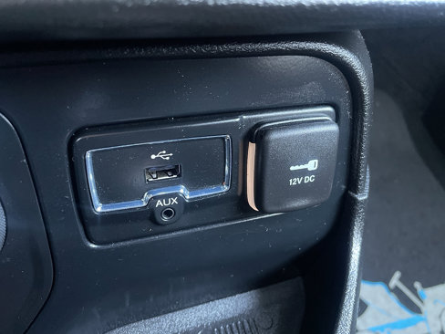 Used 2016 Jeep Renegade Latitude image 57