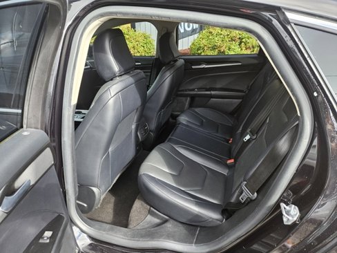 Used 2020 Ford Fusion Titanium image 9