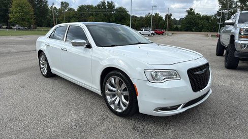 Used 2018 Chrysler 300 Limited w/ Safetytec Plus Group image 7