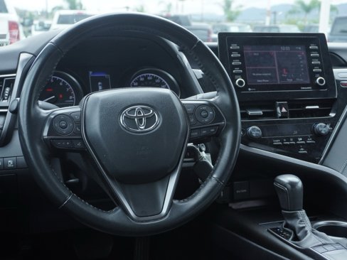 Used 2023 Toyota Camry SE image 25