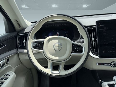 New 2026 Volvo XC90 B6 Ultra image 17