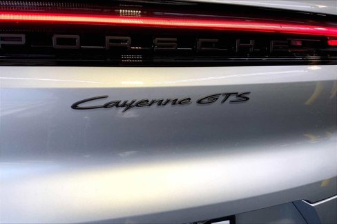 New 2026 Porsche Cayenne GTS image 19