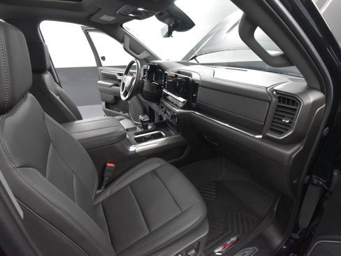 Used 2024 Chevrolet Silverado 1500 LTZ w/ LTZ Premium Package image 57