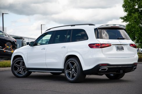 Used 2025 Mercedes-Benz GLS 450 4MATIC image 8