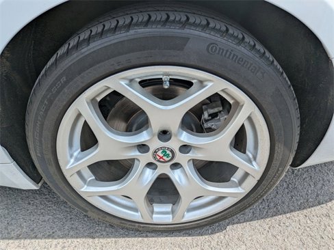Used 2021 Alfa Romeo Giulia Ti image 26