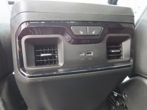 Used 2025 GMC Sierra 2500 AT4 image 11