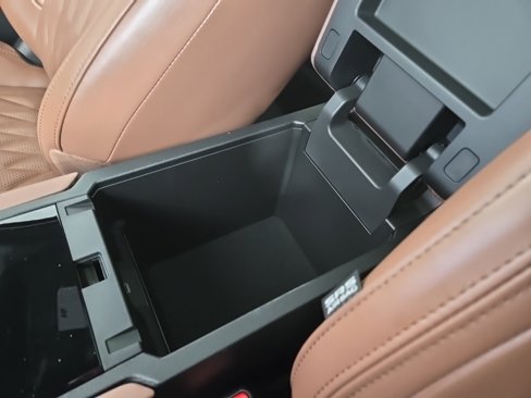 New 2025 Mitsubishi Outlander SEL image 29