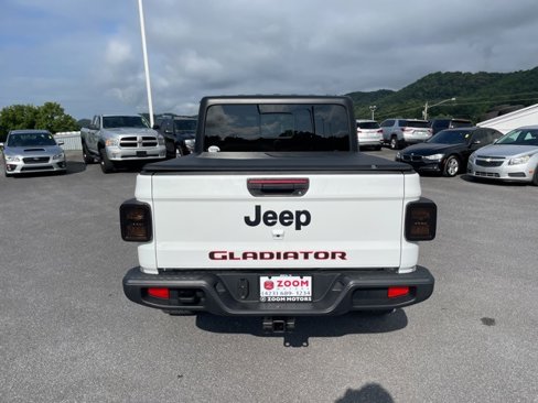 Used 2022 Jeep Gladiator Sport image 7