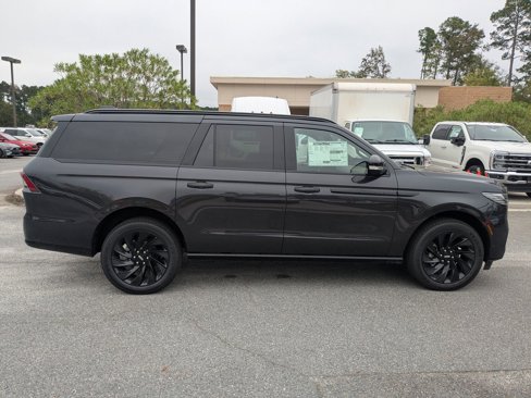 New 2025 Lincoln Navigator L Reserve w/ Jet Appearance Package image 3