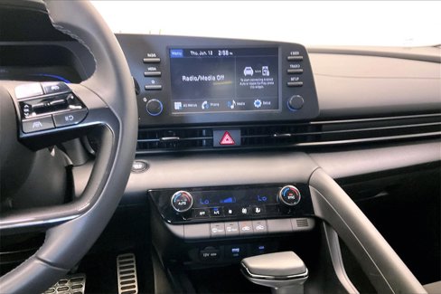 Used 2025 Hyundai Elantra Sport image 5