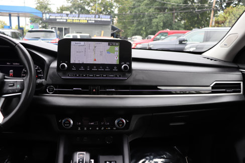 Used 2024 Mitsubishi Outlander 4WD Plug-In Hybrid image 19