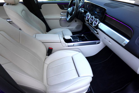 Used 2021 Mercedes-Benz GLB 250 4MATIC w/ Premium Package image 19