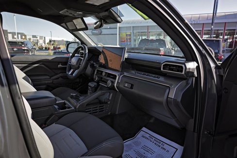 Used 2024 Toyota Tacoma TRD Off-Road image 29