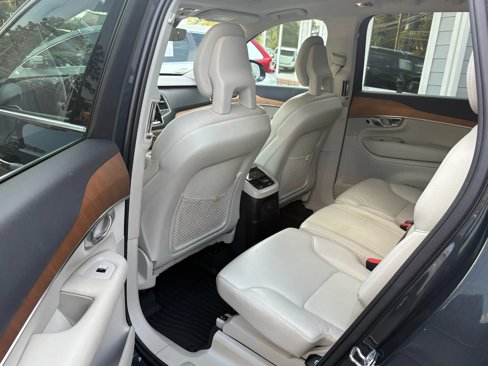 Used 2021 Volvo XC90 T8 Inscription Expression w/ Protection Package Premier image 10