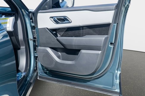 New 2026 Land Rover Range Rover Velar Dynamic SE image 22