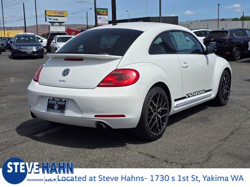 Used 2012 Volkswagen Beetle Launch Edition image 3