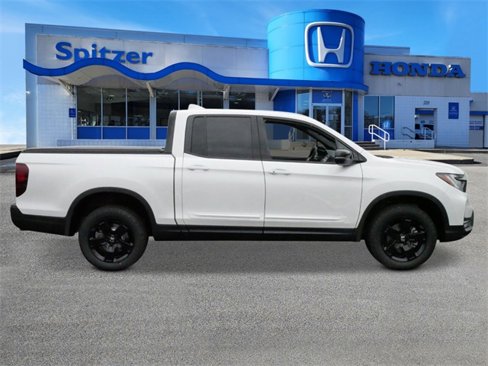 New 2025 Honda Ridgeline Black Edition image 6