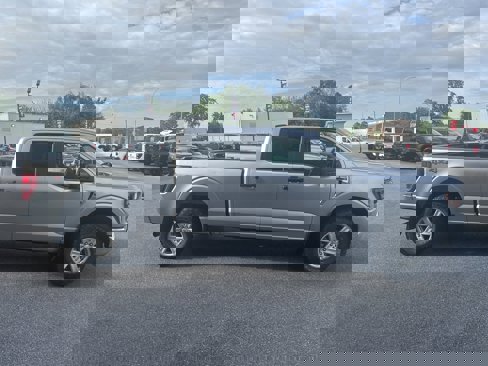Used 2023 Ford F150 XLT w/ Trailer Tow Package image 5