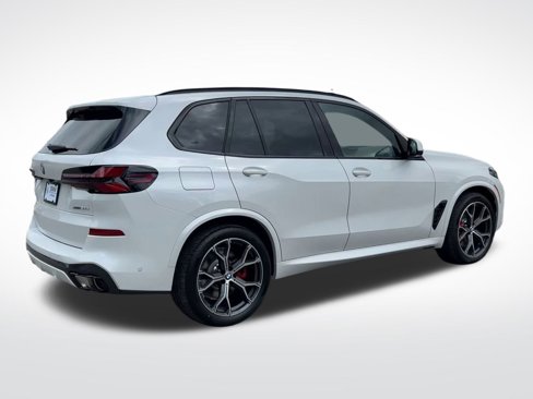 New 2026 BMW X5 xDrive50e w/ M Sport Package image 8