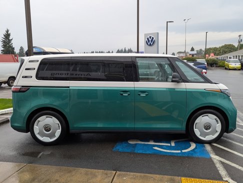 New 2025 Volkswagen ID. Buzz 1st Edition image 6